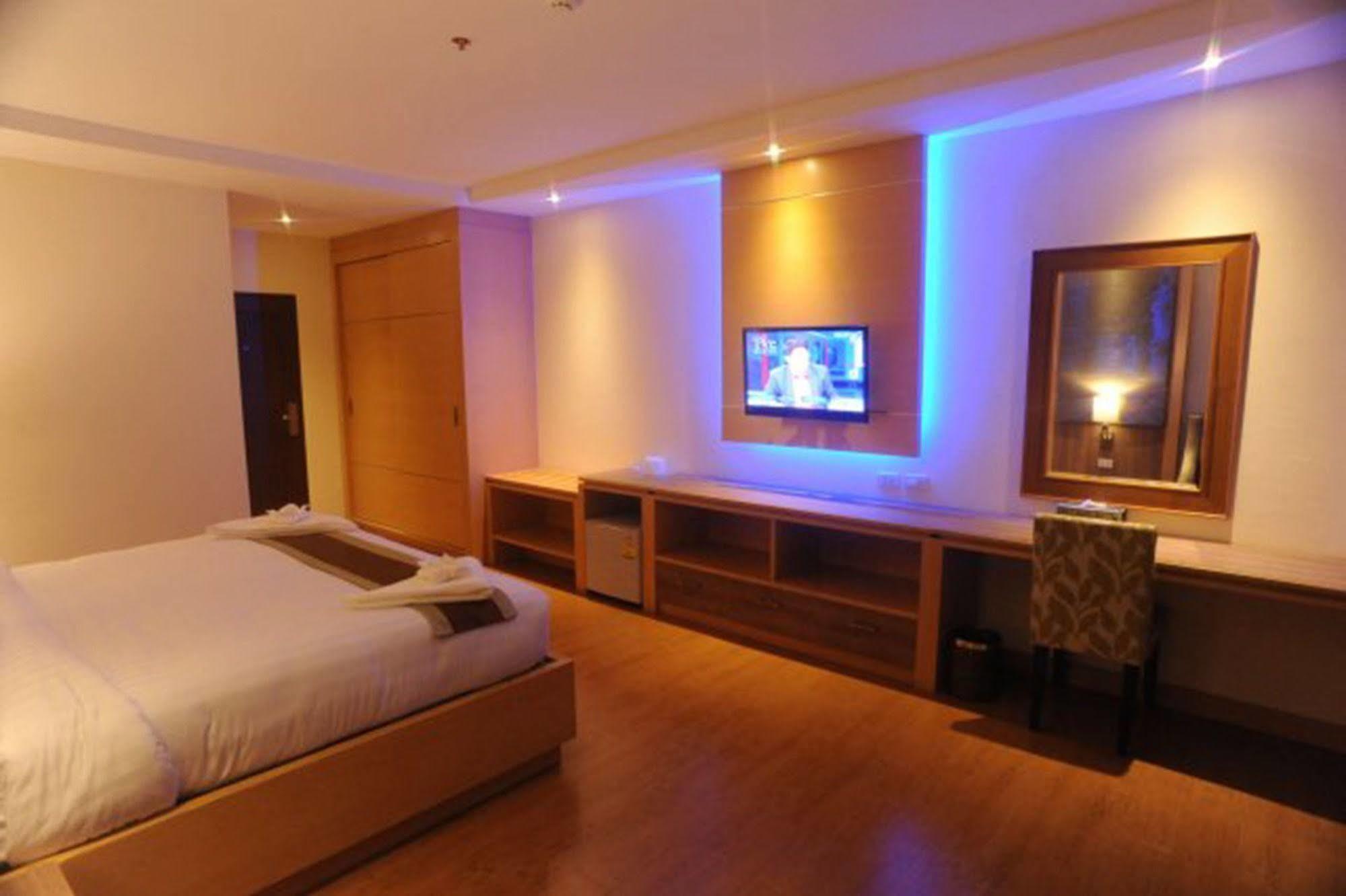 Kitlada Hotel Udonthani Экстерьер фото