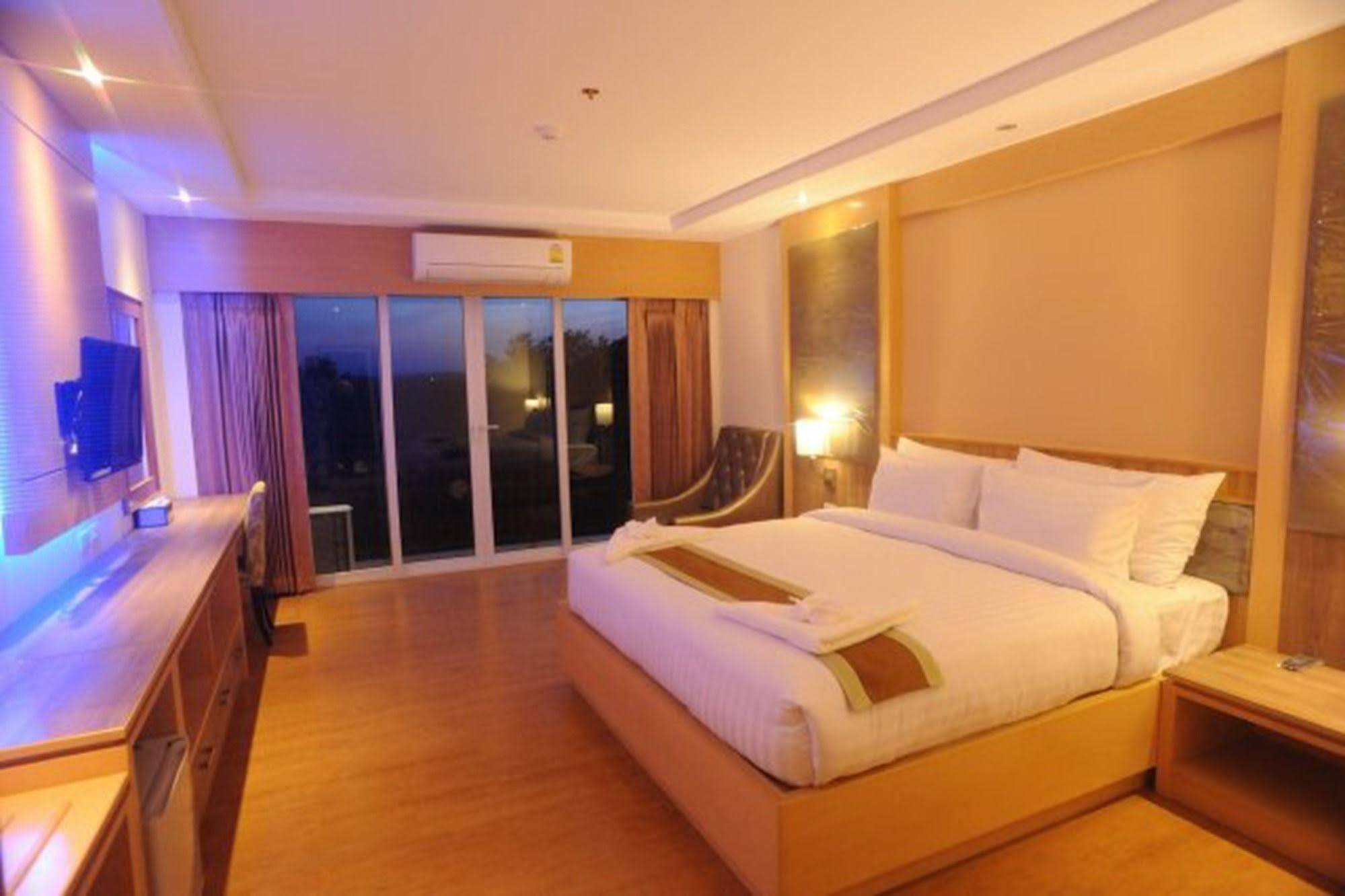 Kitlada Hotel Udonthani Экстерьер фото